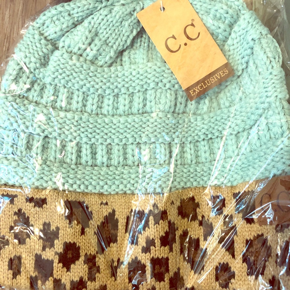 Light blue cheetah c.c. Beanie